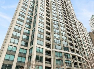 130 N Garland Ct APT 3102, Chicago, IL 60602