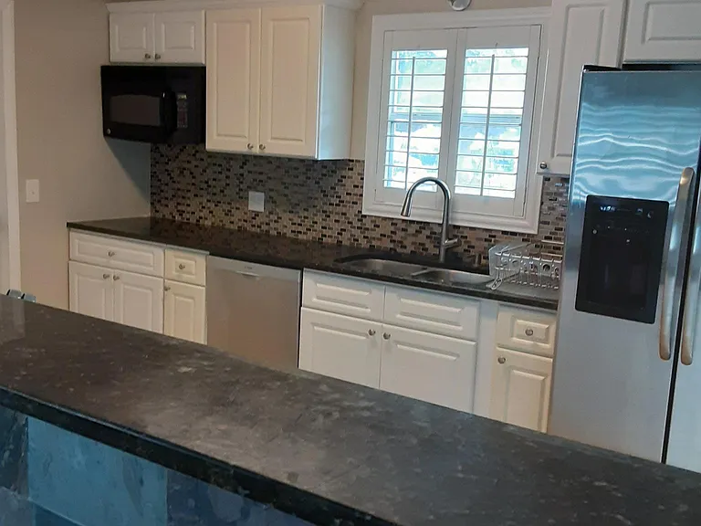 1810 Palm Ln — Photo 5