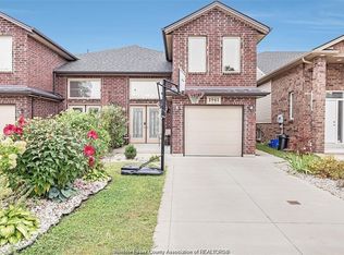 1941 Northway Ave, Windsor, ON N9B 0A3