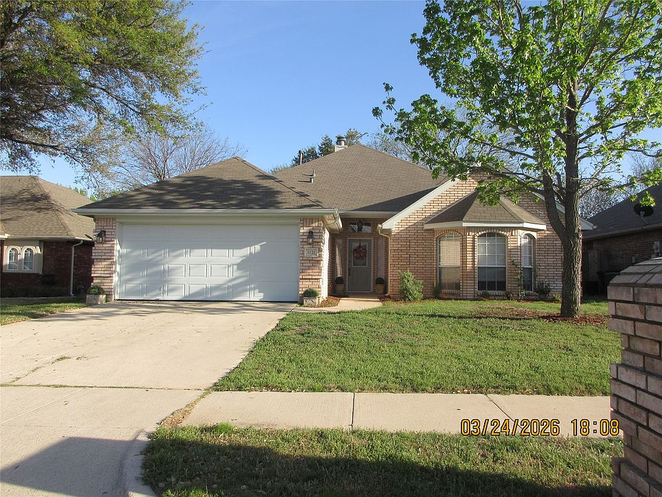 1st image of 1121 Springwood Dr