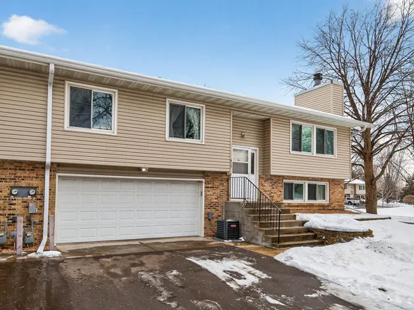 917 94th Ave NE, Blaine, MN 55434