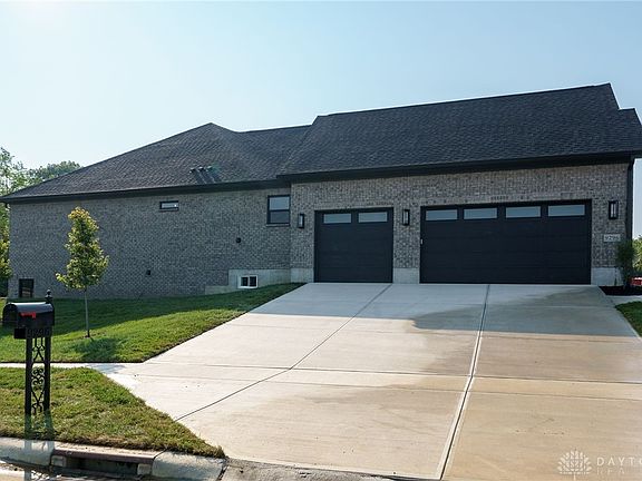 4th image of 9296 Chaumont Ave