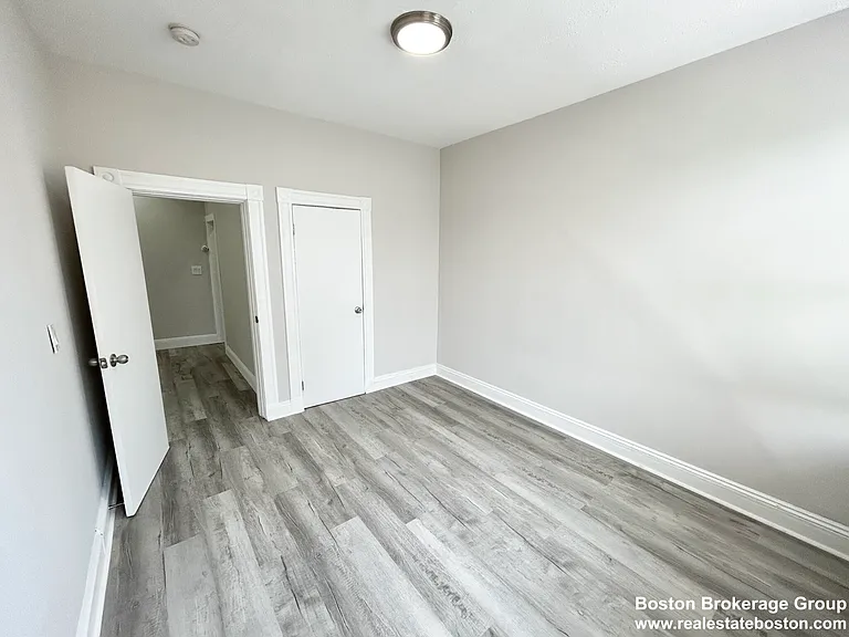 165-168 Gove St #8C — Photo 6