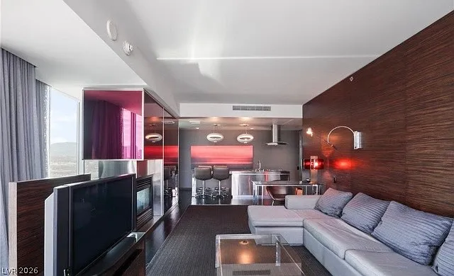 1 bed, 1.5 bath, 1220 sqft, $3,400 — Photo 2