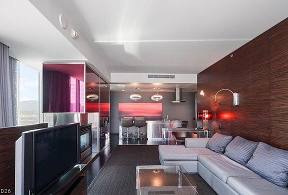 2nd image of 4381 W Flamingo Rd #2122