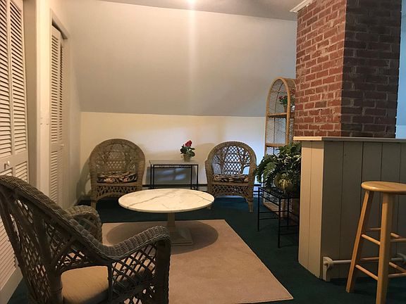 Sitting Area