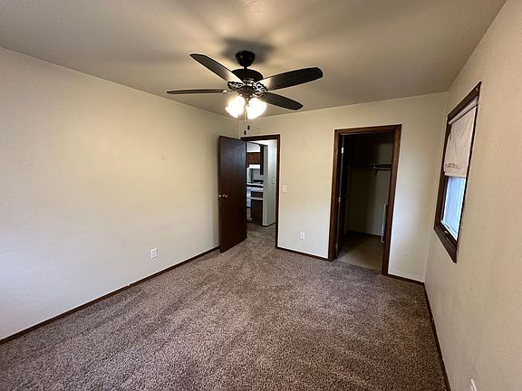 4th image of 110 N Douglas St #8