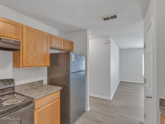 5th image of 1324 LAKE SHORE Boulevard