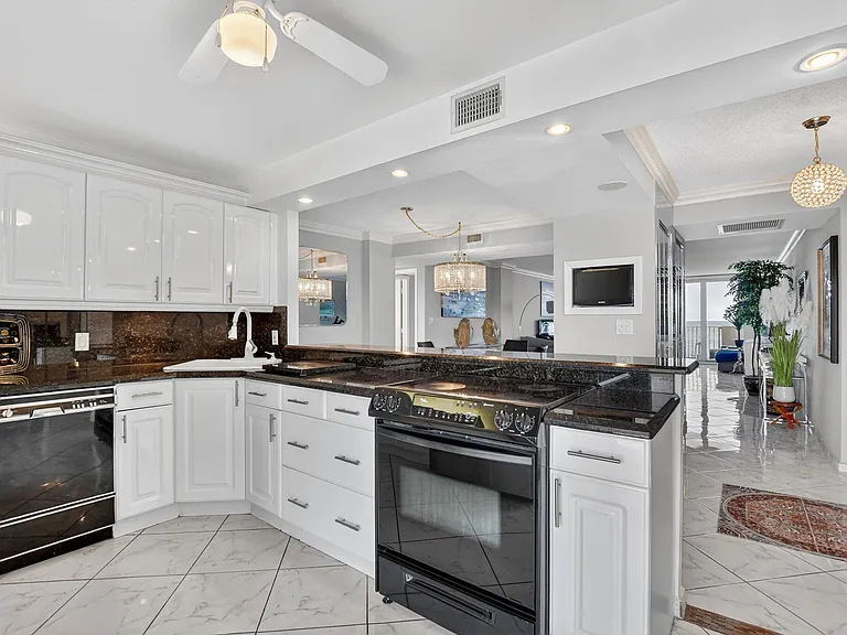 3000 S Ocean Blvd #1004 — Photo 12