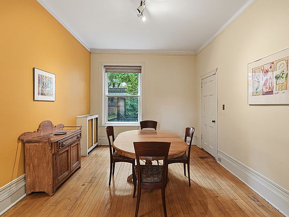 5th image of 375 Avenue Prince Albert