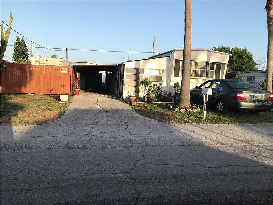 1st image of 1851 Holiday Dr