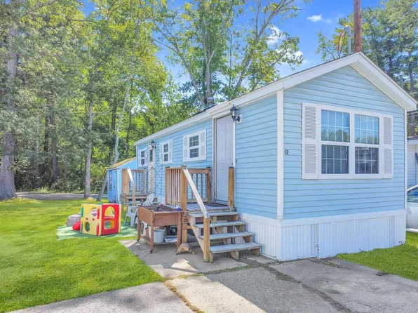 12 Friendship Drive, Salem, NH 03079