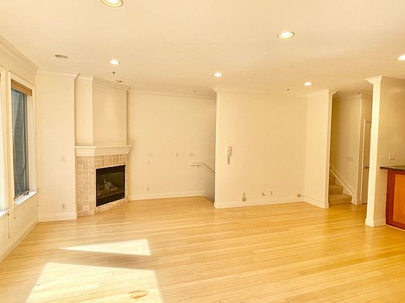 4th image of 935 Vermont St
