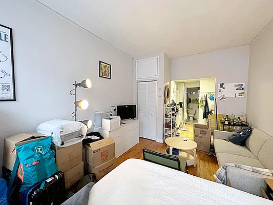 Rented by Living New York | media 8