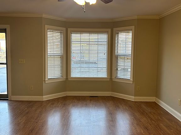 5th image of 23 Stonebriar Ct #23