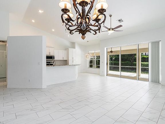 5th image of 7599 Citrus Hill Ln