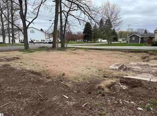 142 Charles St, Elk Rapids, MI 49629