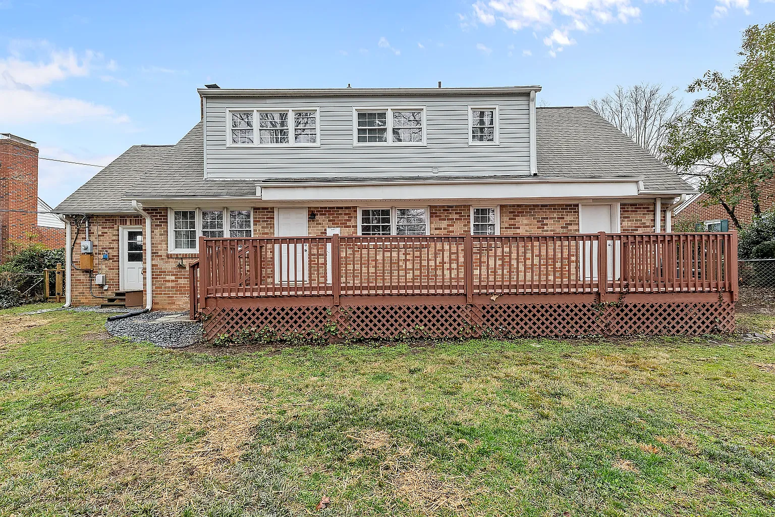 5 bed, 2069 sqft, $2,450 — Photo 2