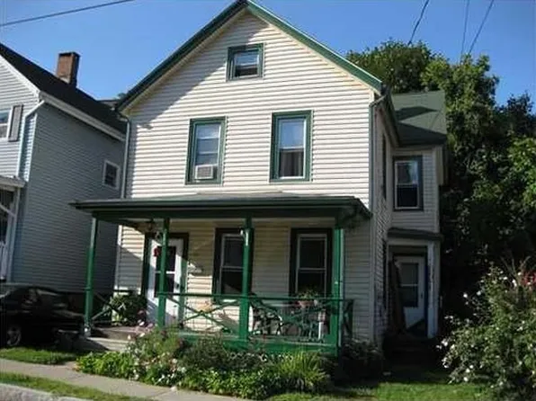 12 Woodruff St, Walden, NY 12586
