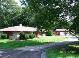 52976 Kenilworth Rd, South Bend, IN 46637