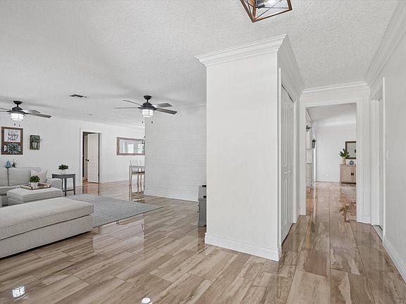 4th image of 2691 NW 106th Avenue