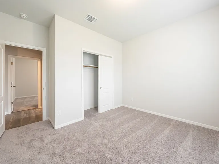 738 Friar Tuck Dr — Photo 10