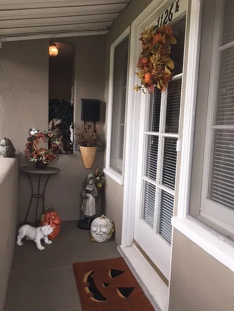 1 bed, 1.5 bath, 1050 sqft, $3,150 — Photo 3