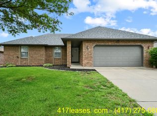 5384 W Soapberry Ct, Springfield, MO 65802
