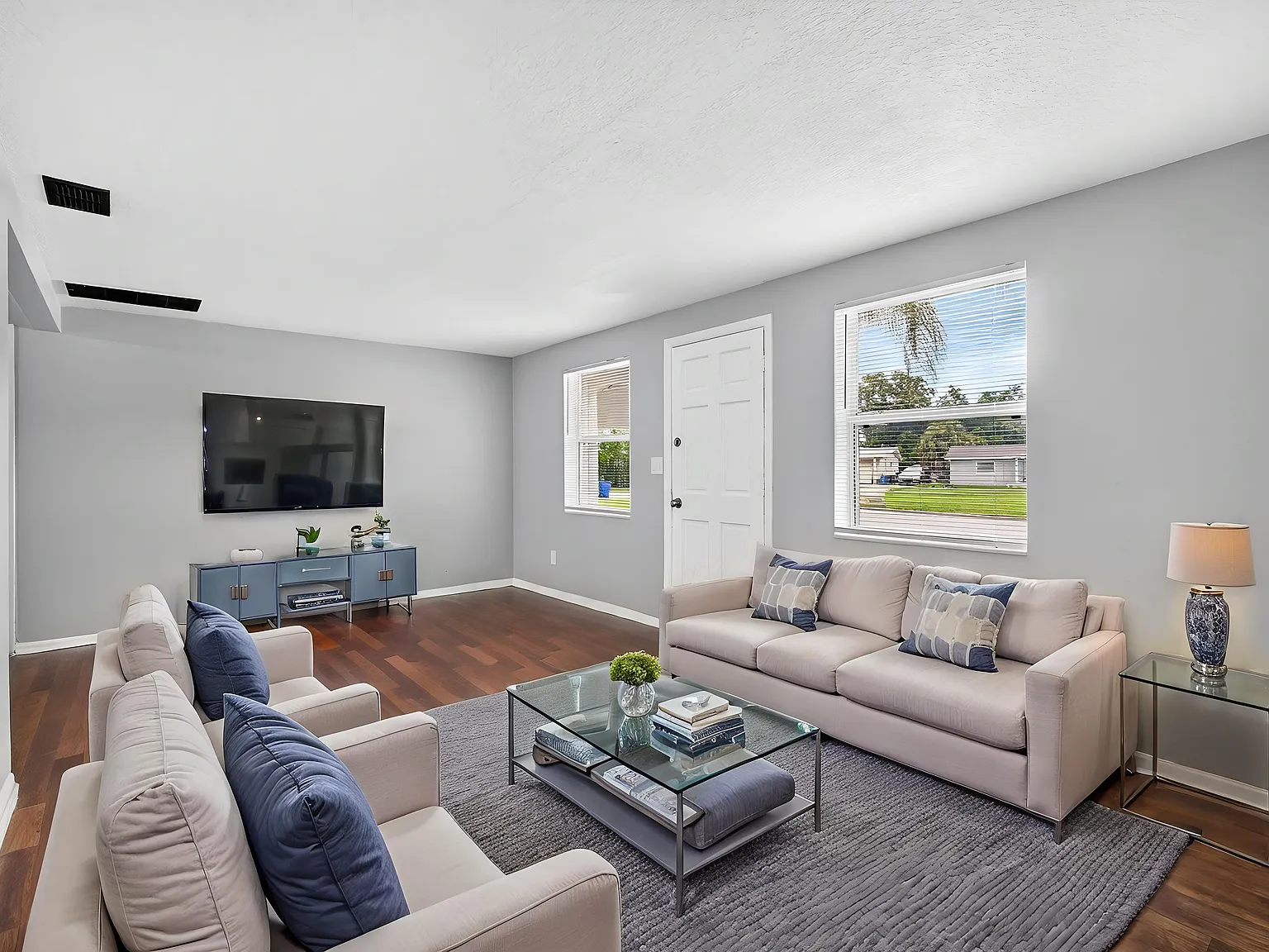 3 bed, 1332 sqft, $1,595 — Photo 3