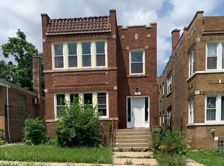 132 E 120th St, Chicago, IL 60628