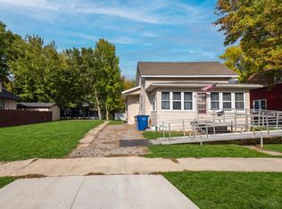 1010 2nd Ave N, Moorhead, MN 56560