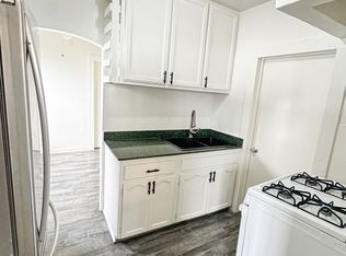 1588 W 37th St #1588.5, Los Angeles, CA 90018