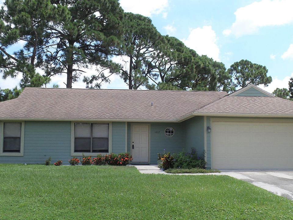 1st image of 1217 SW Fletcher Ln