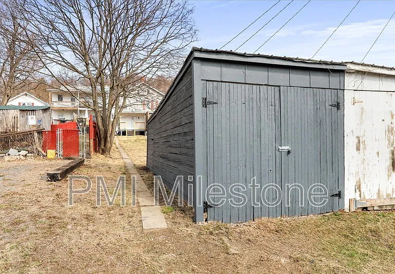 16 Woods Ln — Photo 32