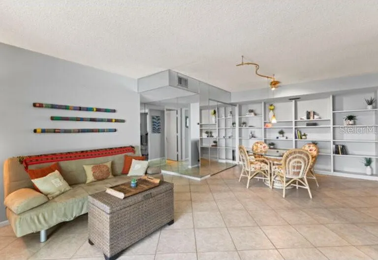 1111 N Gulfstream Ave #5B — Photo 7
