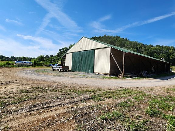 3rd image of 2980 Jones Cove Rd