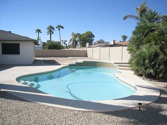2nd image of 5912 E Ludlow Dr