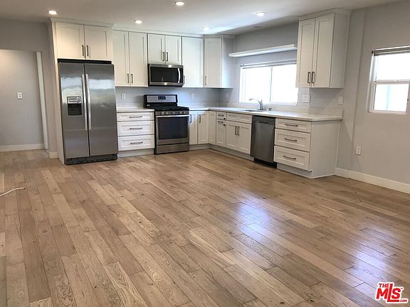 2nd image of 6157 Mesa Ave