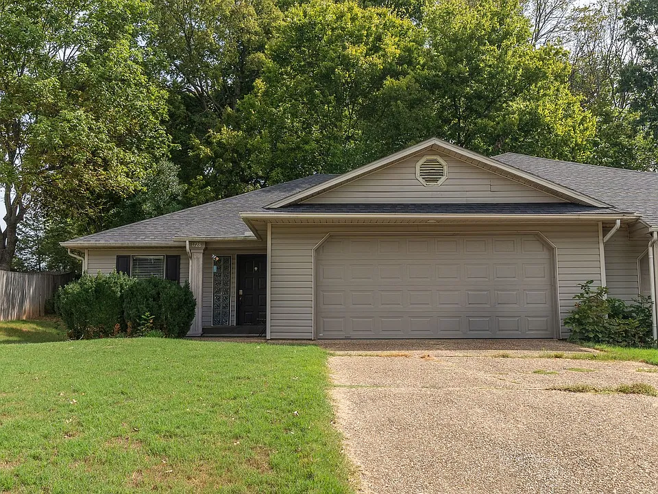 1728 N Hunters Rdg