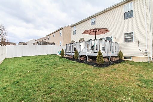 2nd image of 3589 Empire Dr
