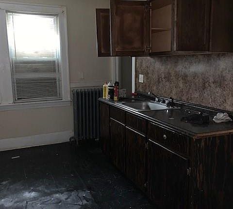 3rd image of 220 Westland St