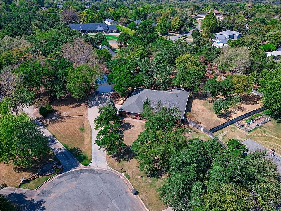 1st image of 3401 Carriage Way