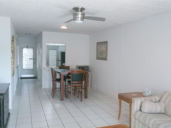 5th image of 465 Paradise Isle Boulevard #207