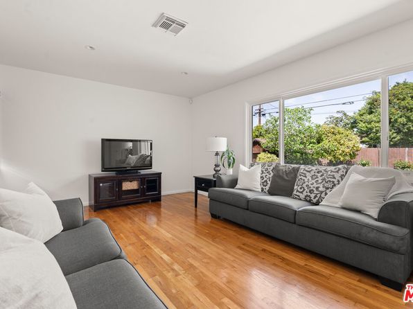 7818 Toland Ave, Los Angeles, CA 90045