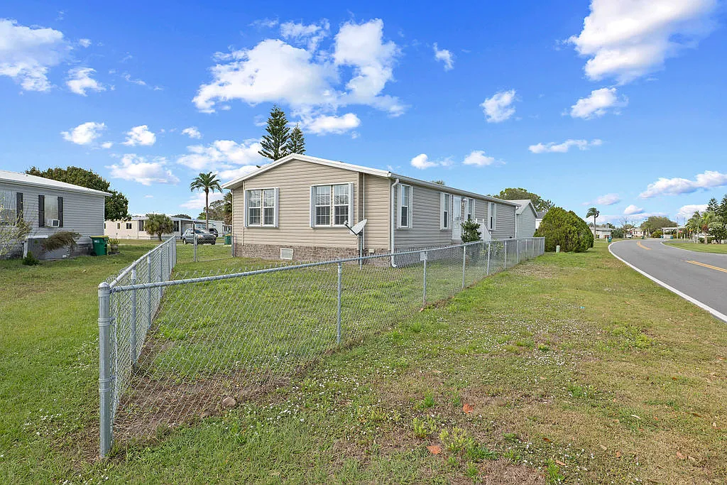 805 Beech Court - 1 — Photo 4