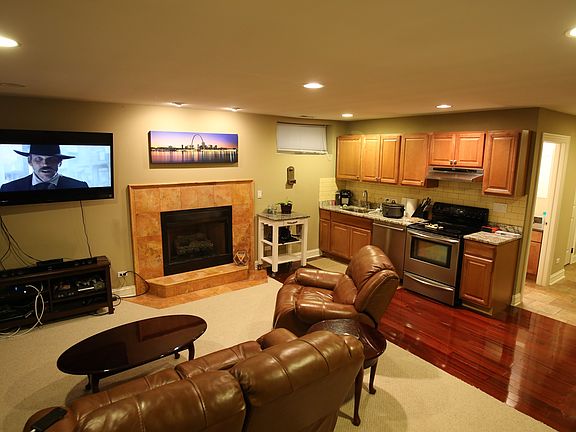 kitchen/living room