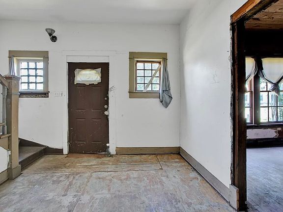 3rd image of 516 W Morgan St