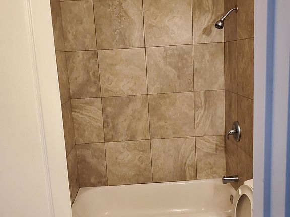 4th image of 2545 E Marguerite Ave
