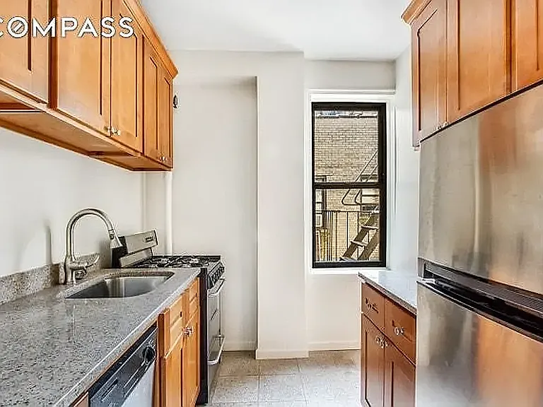 145 E 22nd St #5E — Photo 3