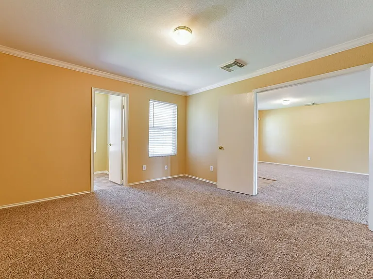 7906 Ashland Springs Ln — Photo 13